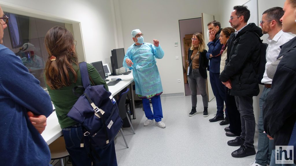Visite et Networking BioValley France - IHU Strasbourg Membres de BioValley France en visite et networking dans les infrastructures de l'IHU Strasbourg