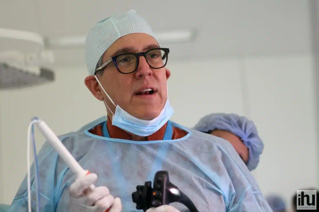 Dr Leonardo Sosa Valencia, directeur du cours et expert de renommée mondiale